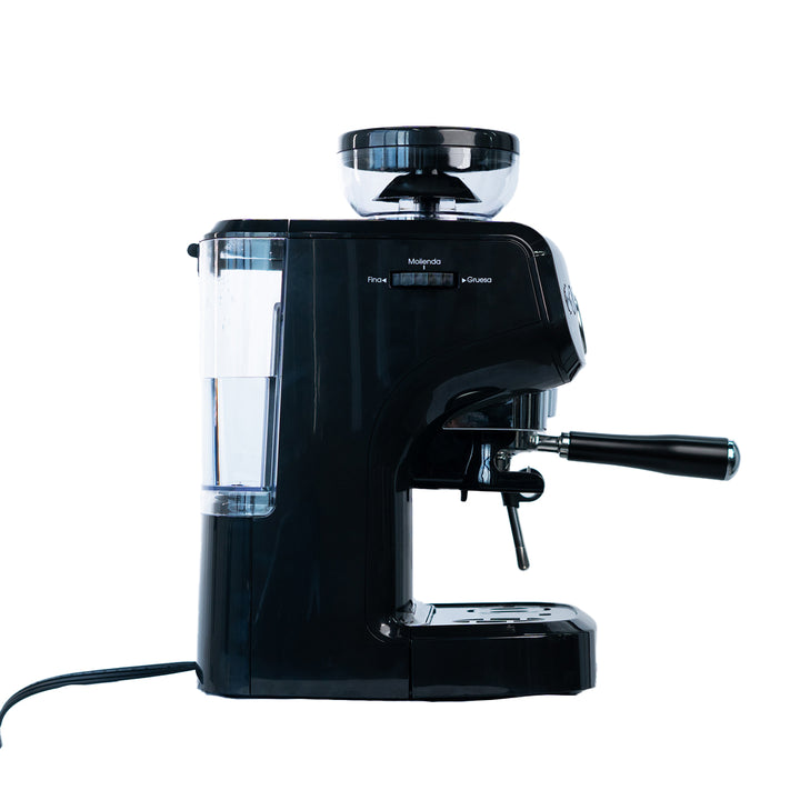 Elegante vista lateral en negro de Coffee Maker CM10 de Aroma Cafetero. Un toque moderno para una experiencia de café excepcional.